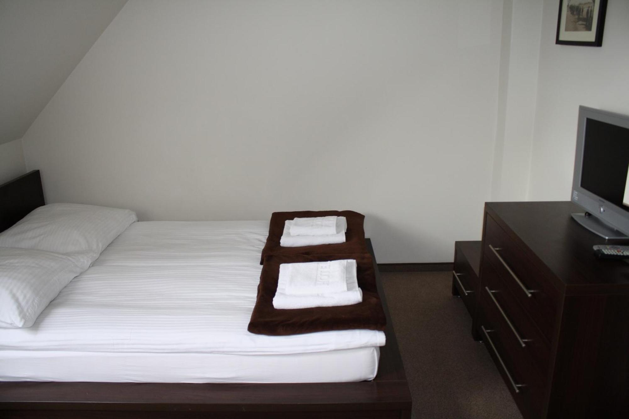 Marina Gorklo - Zurawi Kat Hotel Kamer foto
